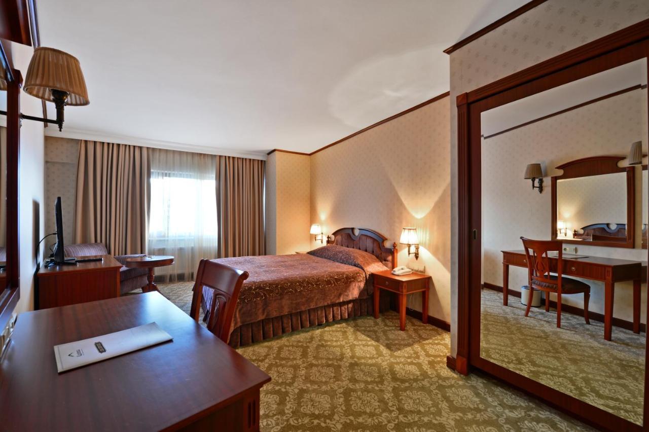 Karinna Hotel Convention Center & Spa - Full Board Plus Bursa Bagian luar foto
