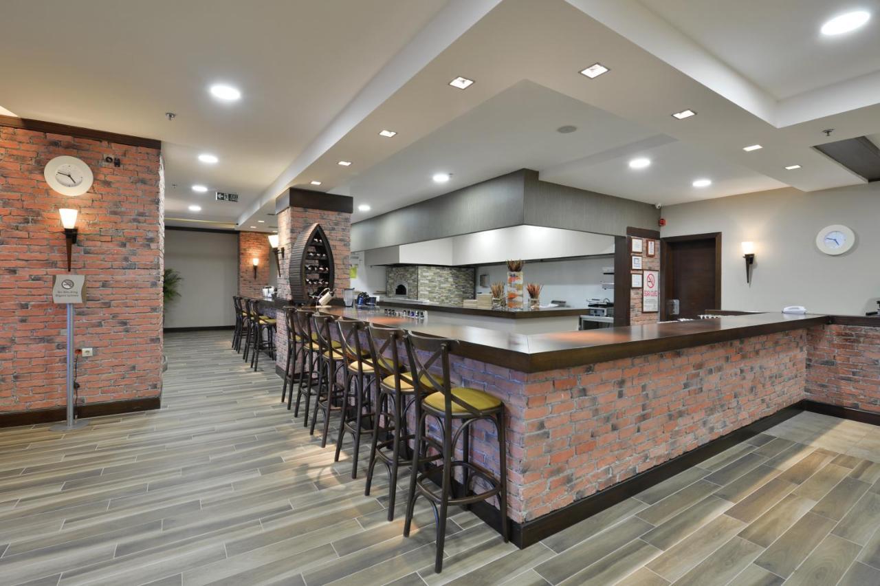 Karinna Hotel Convention Center & Spa - Full Board Plus Bursa Bagian luar foto