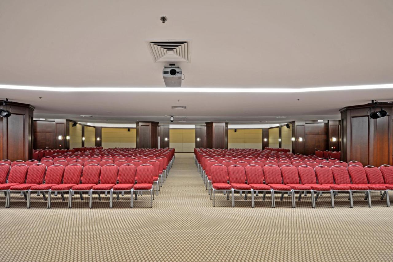 Karinna Hotel Convention Center & Spa - Full Board Plus Bursa Bagian luar foto