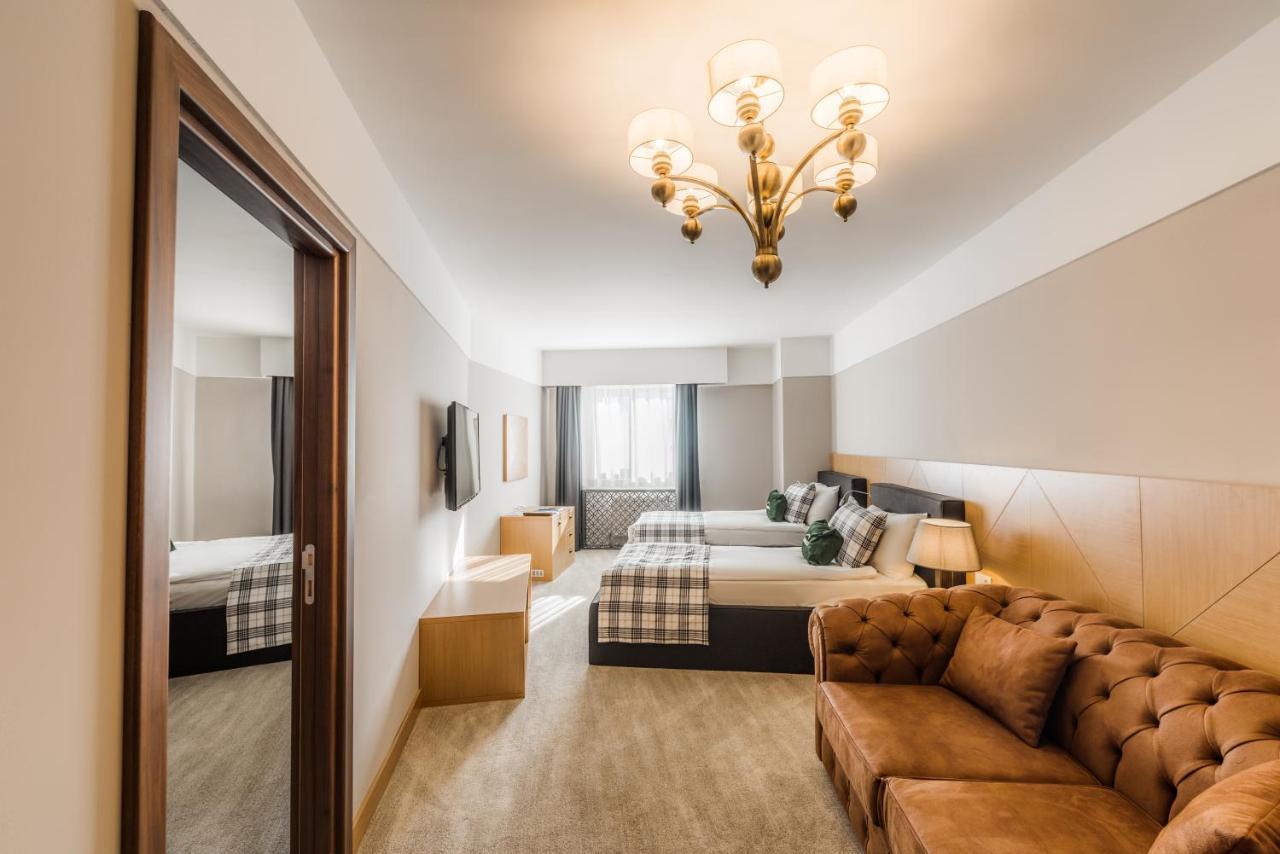 Karinna Hotel Convention Center & Spa - Full Board Plus Bursa Bagian luar foto