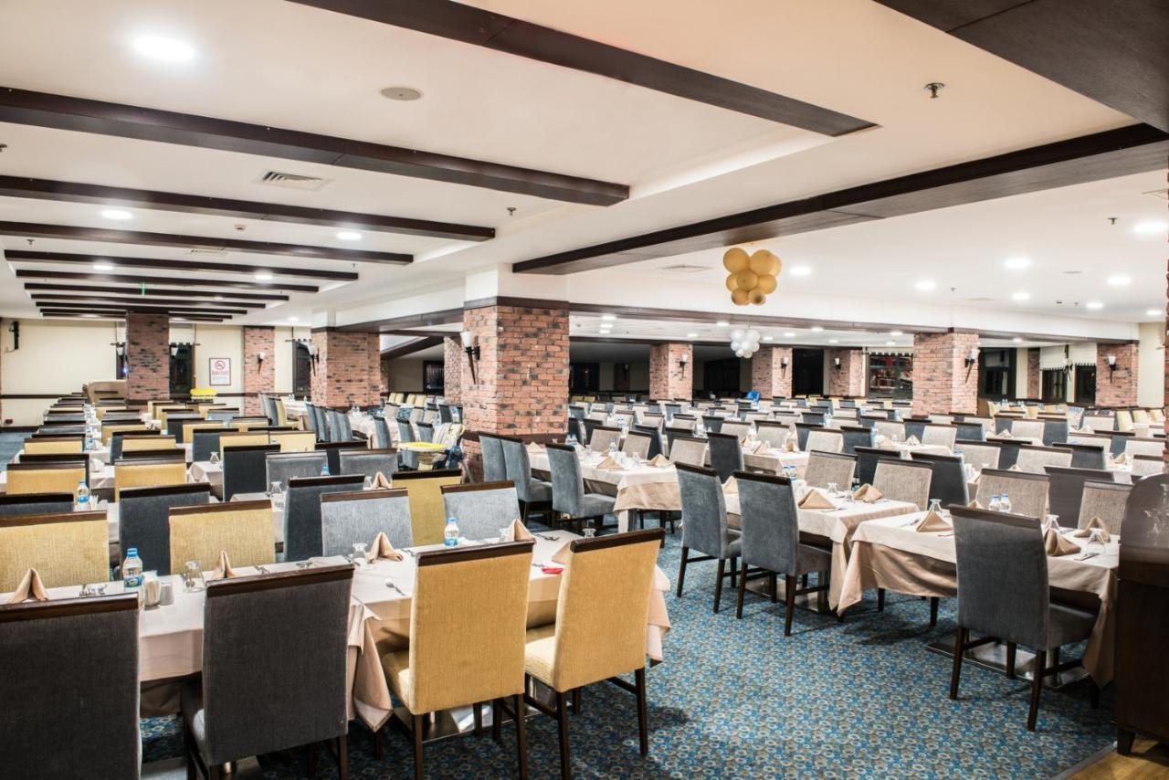 Karinna Hotel Convention Center & Spa - Full Board Plus Bursa Bagian luar foto